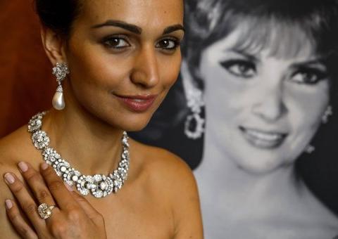 Brincos de Gina Lollobrigida leiloados por US$ 2,39 milhões